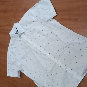 Izod button down